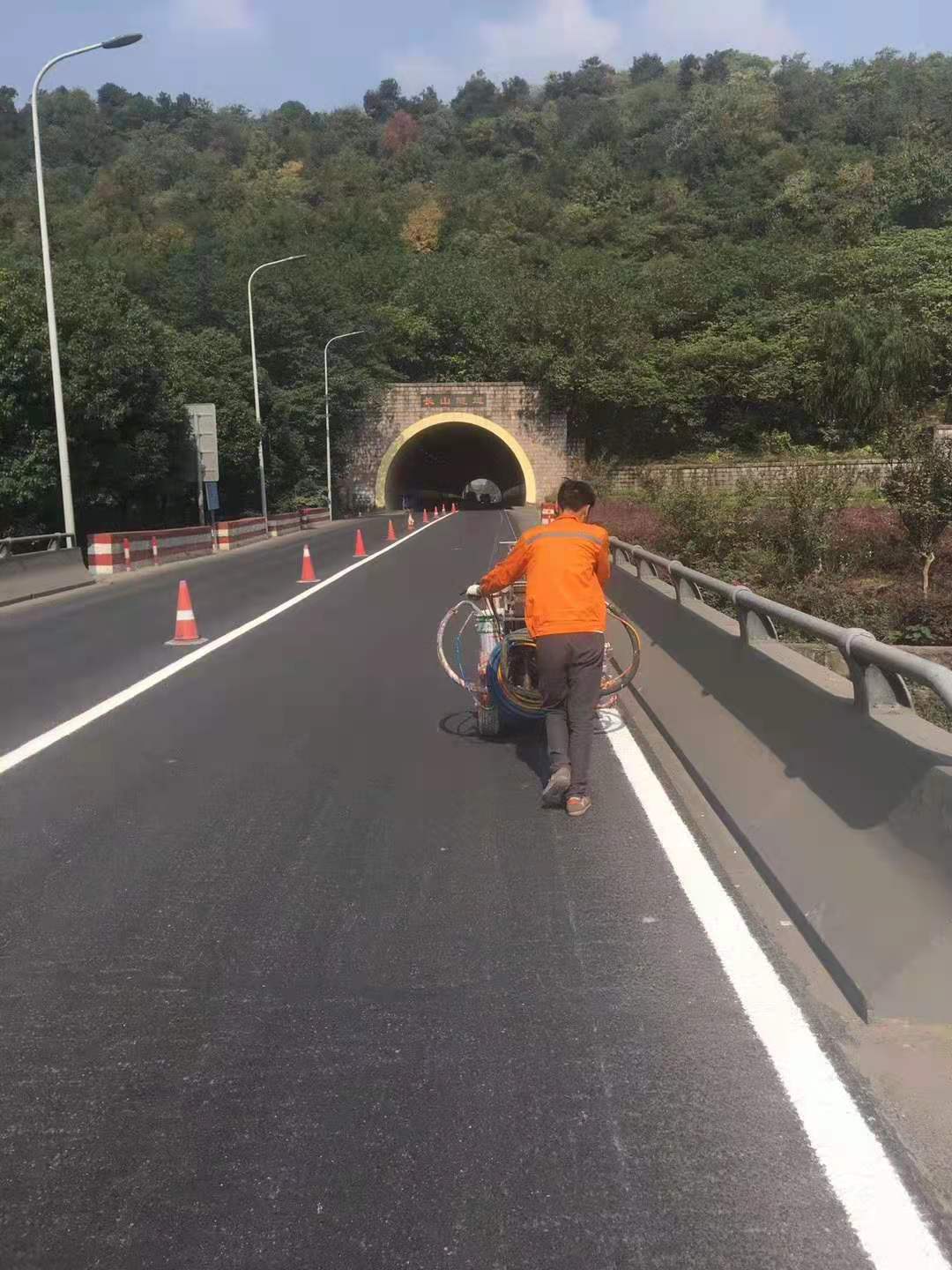 雙噴組份噴涂標(biāo)線