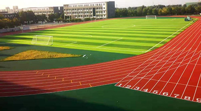 哪些原因會(huì)導(dǎo)致塑膠跑道施工脫膠？