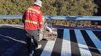 雙組份震蕩標線&mdash;道路交通的&ldquo;安全預警大師&rdquo;
